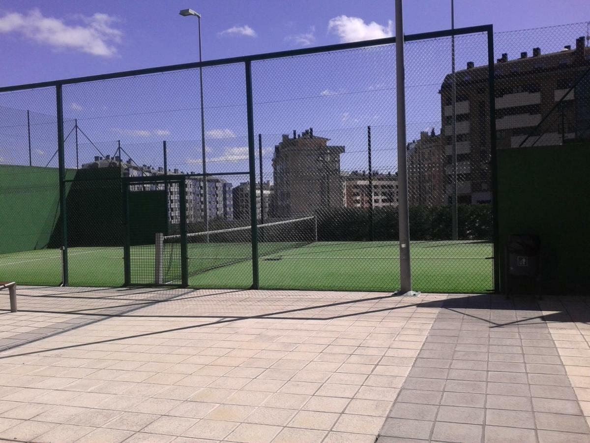 Torre De La Fuente Aprtovistas Piscina Parking Apartment Oviedo Exterior photo